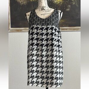 Cabi Size Medium Black White Sleeveless Pullover Check Top